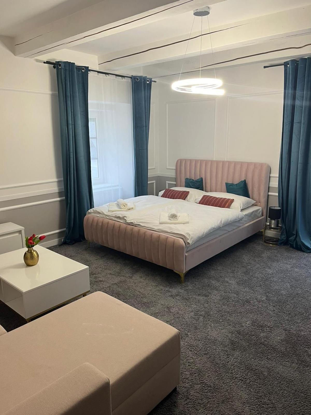 Boutique Hotel Posta Rl オラフスキー・ポドザモク エクステリア 写真