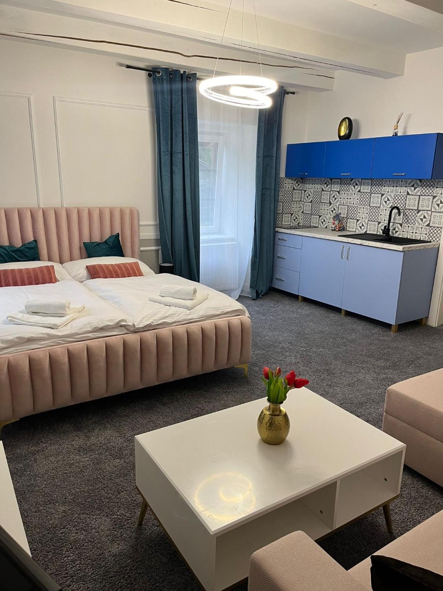 Boutique Hotel Posta Rl オラフスキー・ポドザモク エクステリア 写真