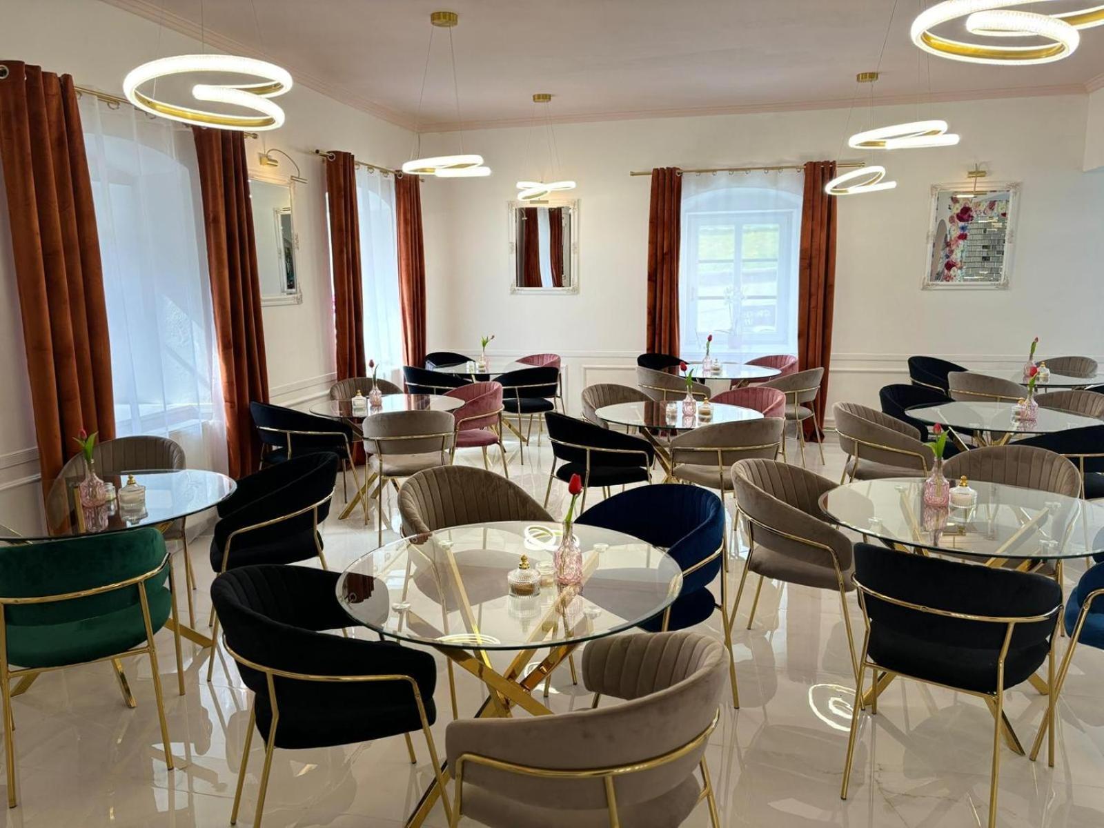 Boutique Hotel Posta Rl オラフスキー・ポドザモク エクステリア 写真